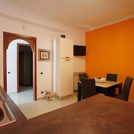 The Lemon Tree House Διαμέρισμα Scalea